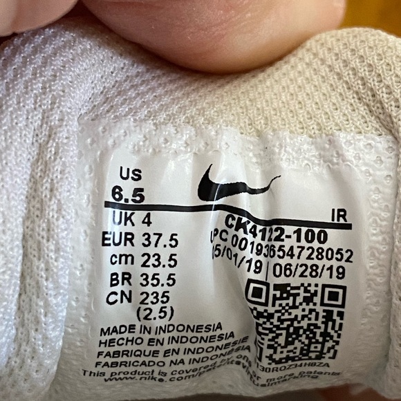 Nike Air Max Tailwind IV - Picture 11 of 12